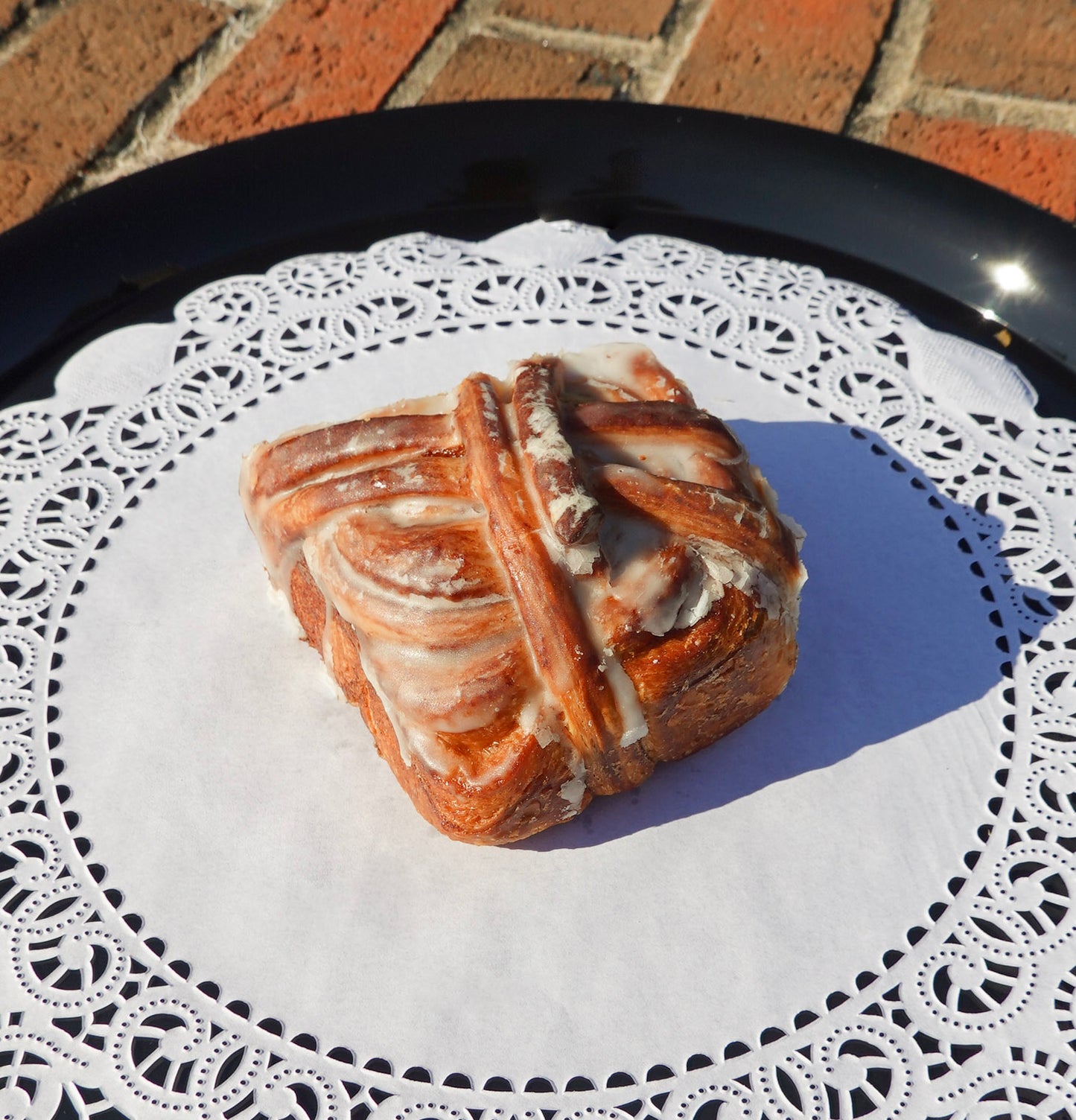 Cinnamon Roll (Serves 12)